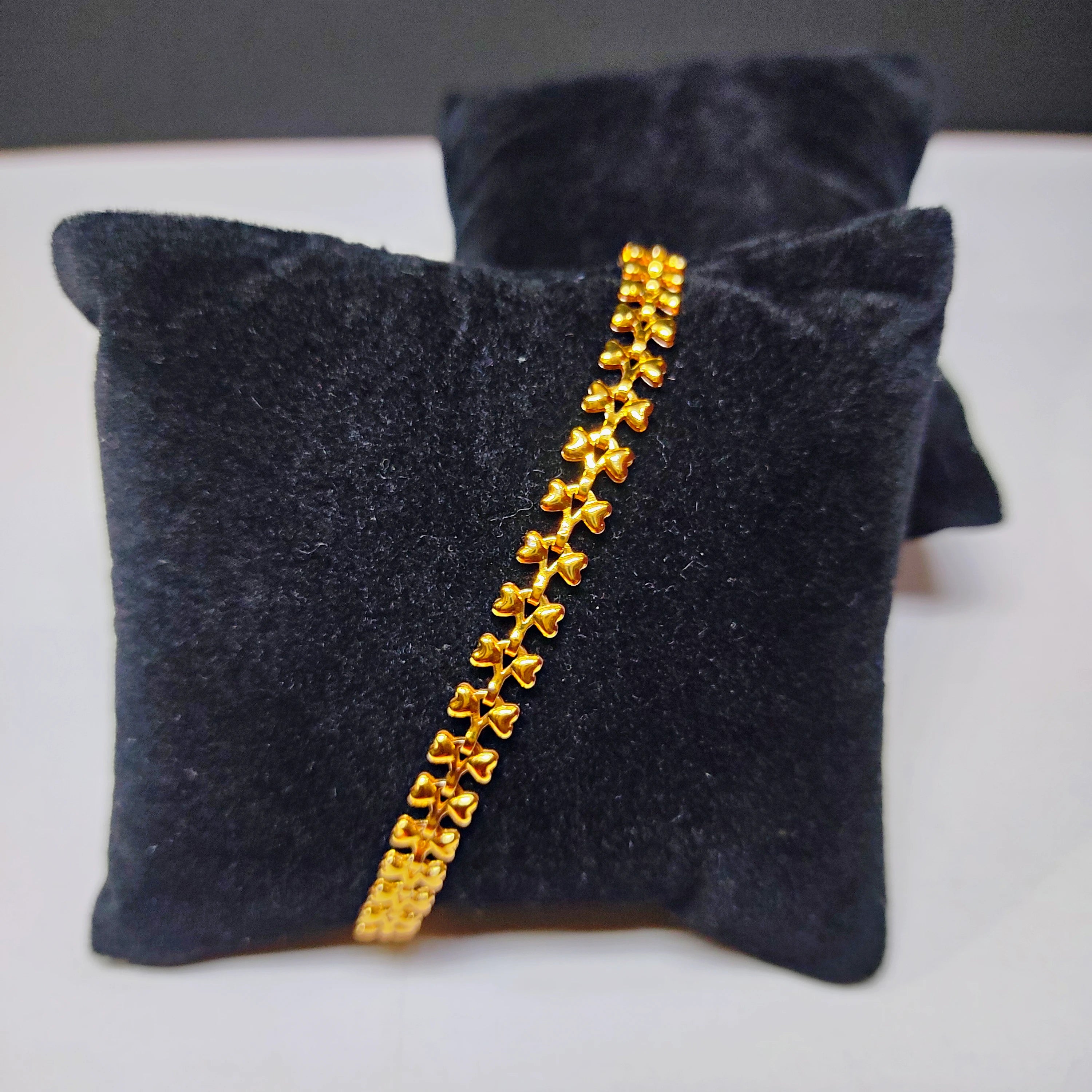 Golden Bow Bracelet